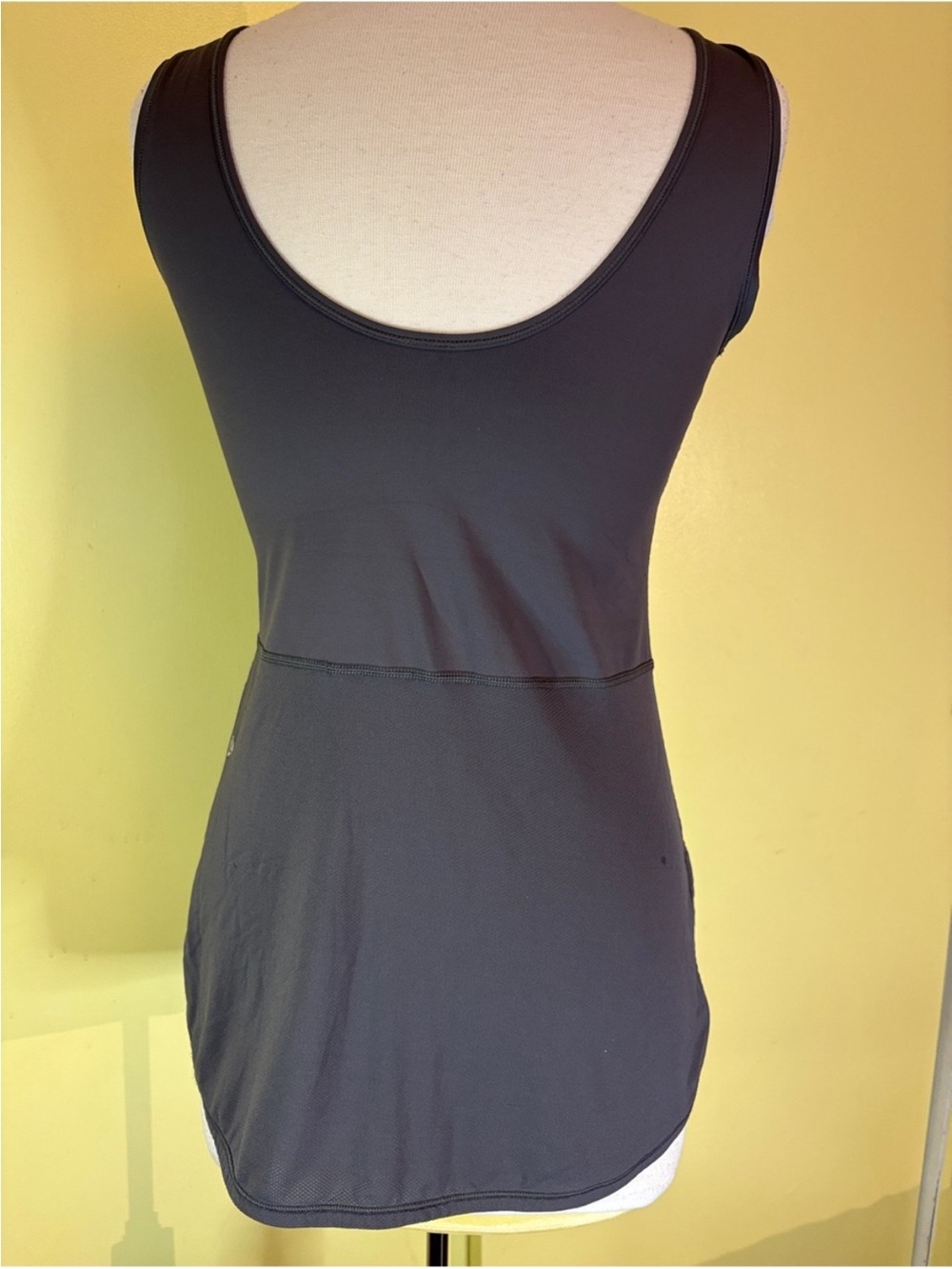 lululemon athletica Bundle Scuba Boxy Ribbed Tee and Tank. Callout - Picture 15 of 16